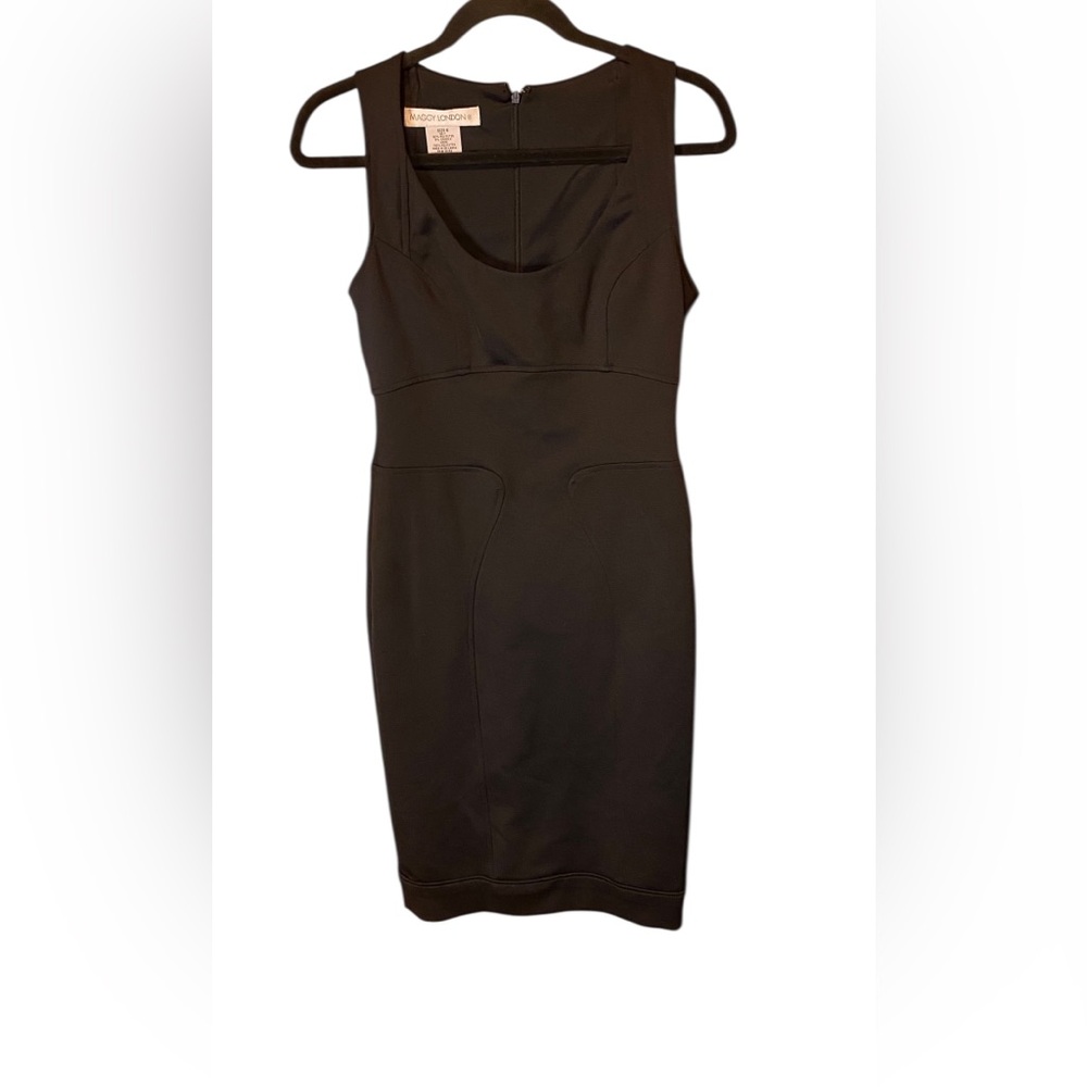 MAGGY LONDON Little Black Dress Sleeveless Sheath Size 6 Classic Work Cocktail